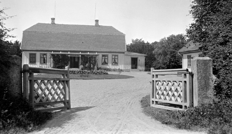 Blomsholm Manor
