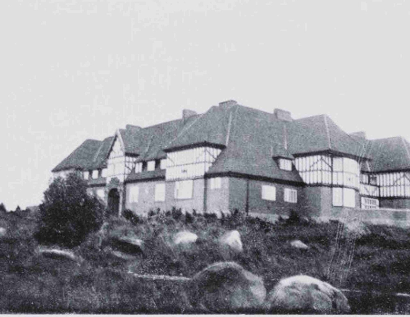 George Seaton's Hunting Lodge and Its Haunted Ruins