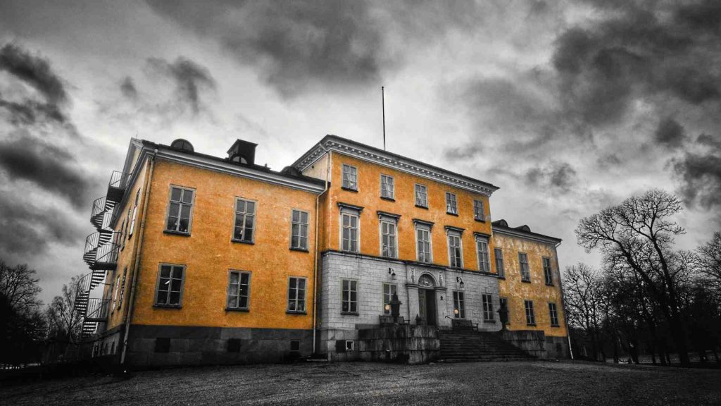 Garpenbergs Slott och slottsfrun som vägrar lämna